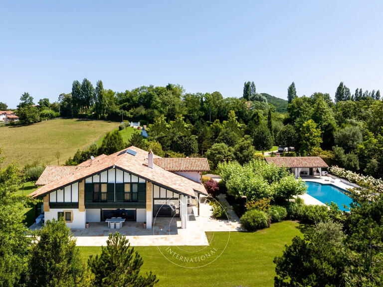 House Arcangues - 5 bedrooms - 480m²