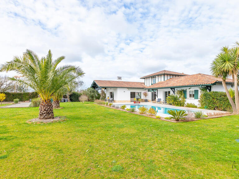 Maison Arcangues - 4 chambres - 210m²