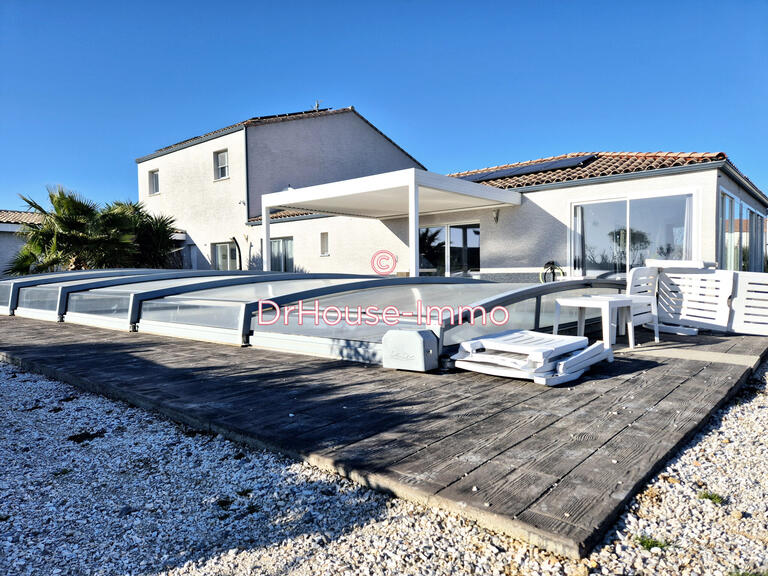 Villa Argeliers - 4 bedrooms - 340m²