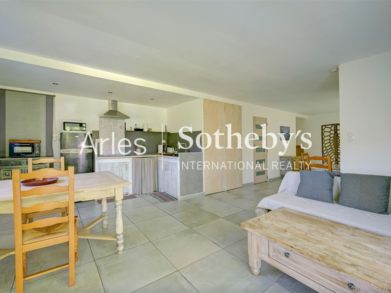 Maison Arles - 4 chambres - 203m²