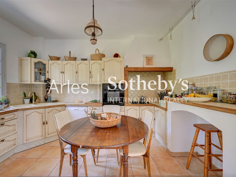 Maison Arles - 4 chambres - 203m²