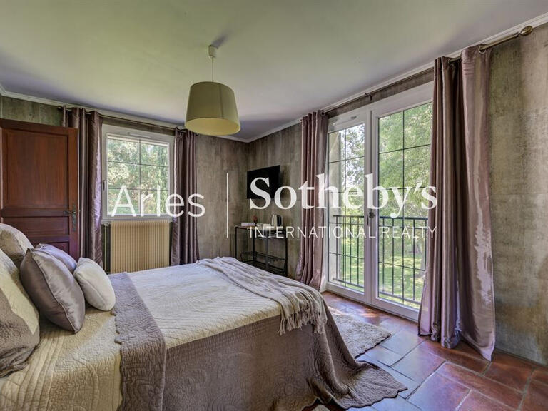 House Arles - 7 bedrooms - 306m²