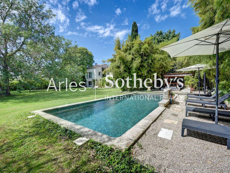 House Arles - 7 bedrooms - 306m²