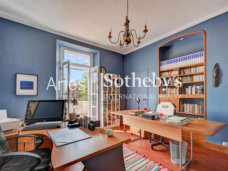 Propriété Arles - 16 chambres - 780m²