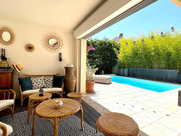 Villa Arles - 3 bedrooms - 202m²