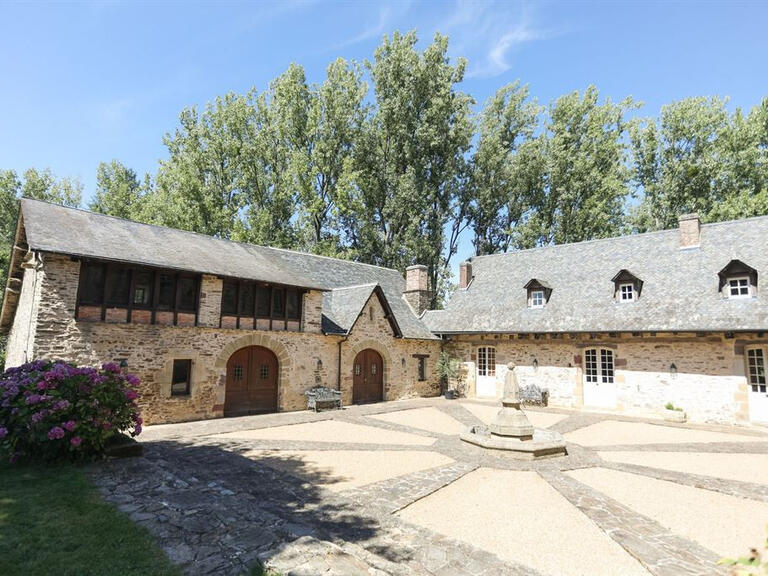 Château Arnac-Pompadour - 10 chambres - 800m²