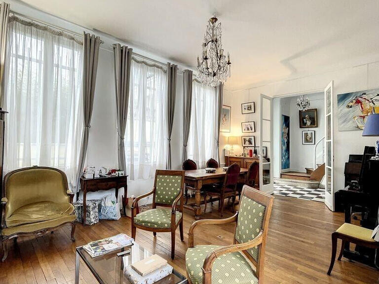 Sale Villa Asnières-sur-Seine : 795 000€
