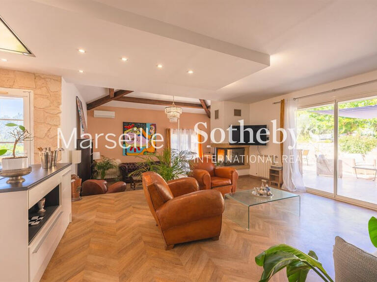 Maison Aubagne - 3 chambres - 200m²