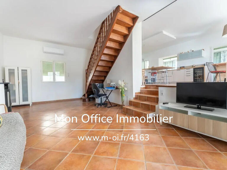 Maison Aubagne - 3 chambres - 171m²