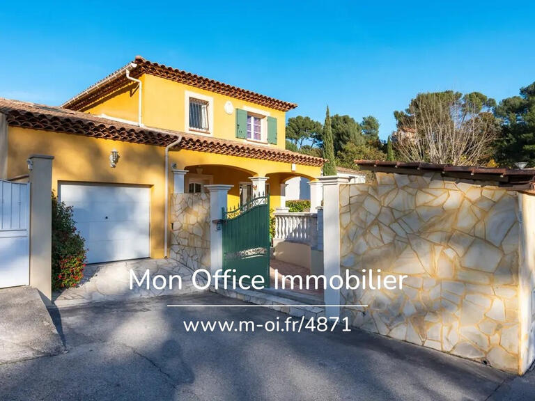 House Aubagne - 3 bedrooms - 115m²