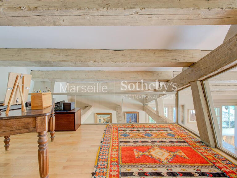 Maison Aubagne - 7 chambres - 480m²