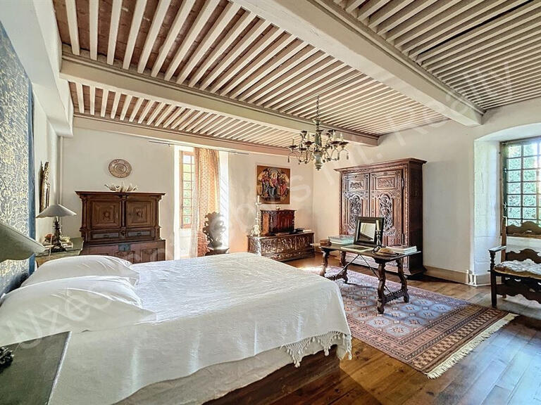 Château Aubenas - 9 chambres - 650m²