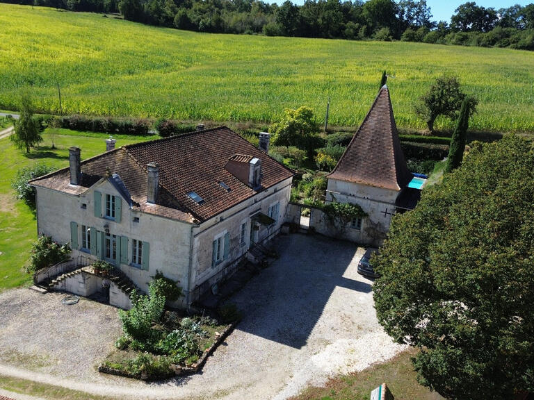 Maison Aubeterre-sur-Dronne - 5 chambres - 288m²