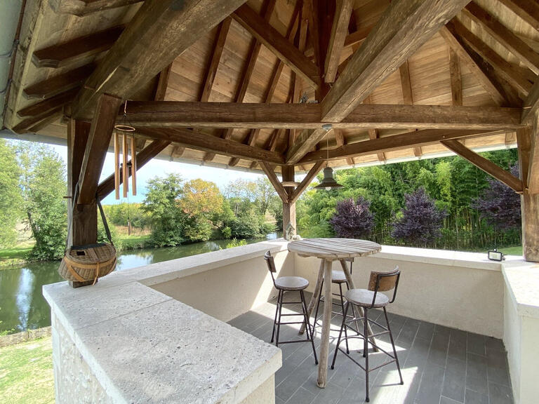 Maison Aubeterre-sur-Dronne - 5 chambres - 162m²