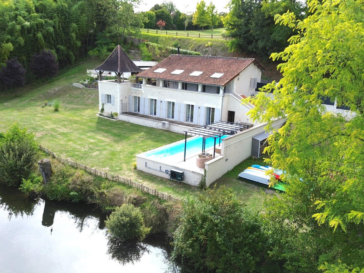 House Aubeterre-sur-Dronne