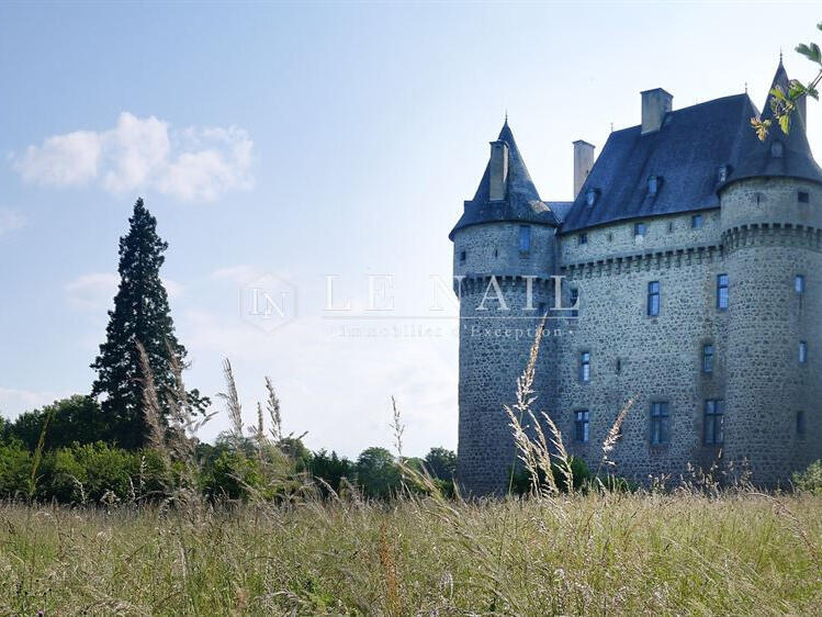 Château Aubusson - 7 chambres - 620m²