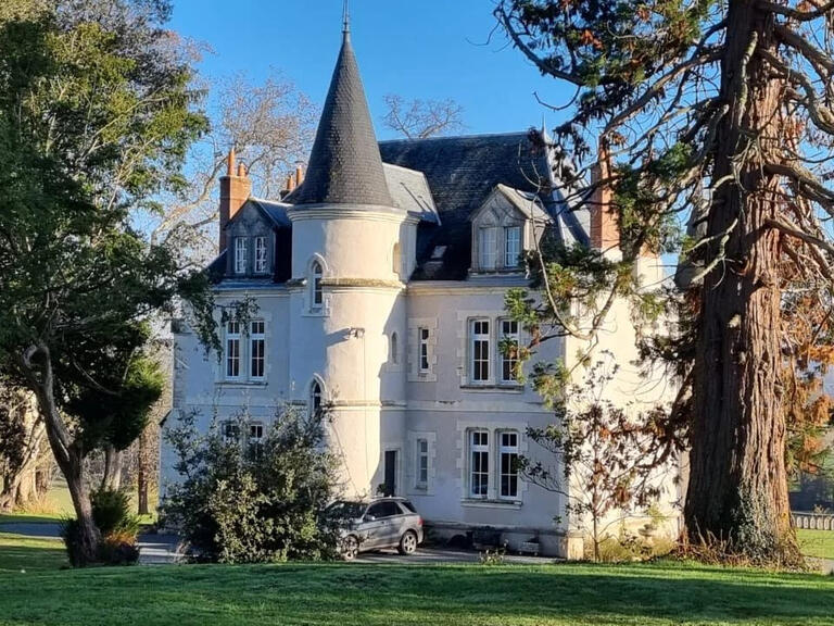 Château Audes - 8 chambres - 652m²