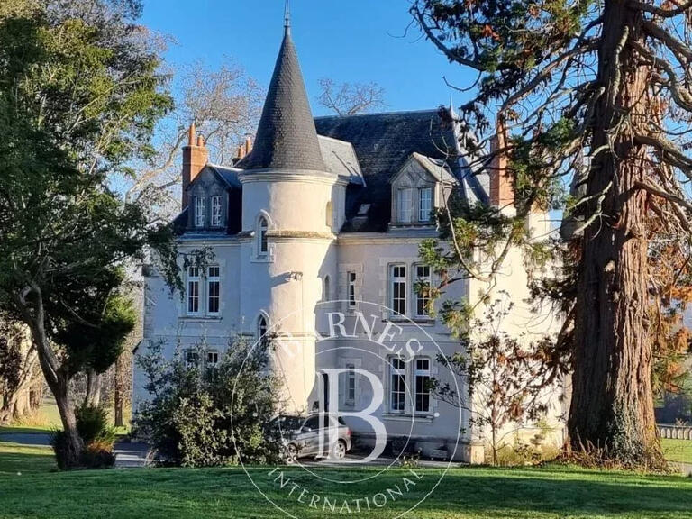 Château Audes - 8 chambres - 652m²