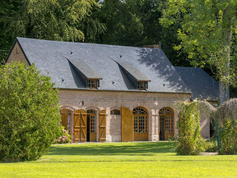 Château Auffay - 11 chambres - 1066m²