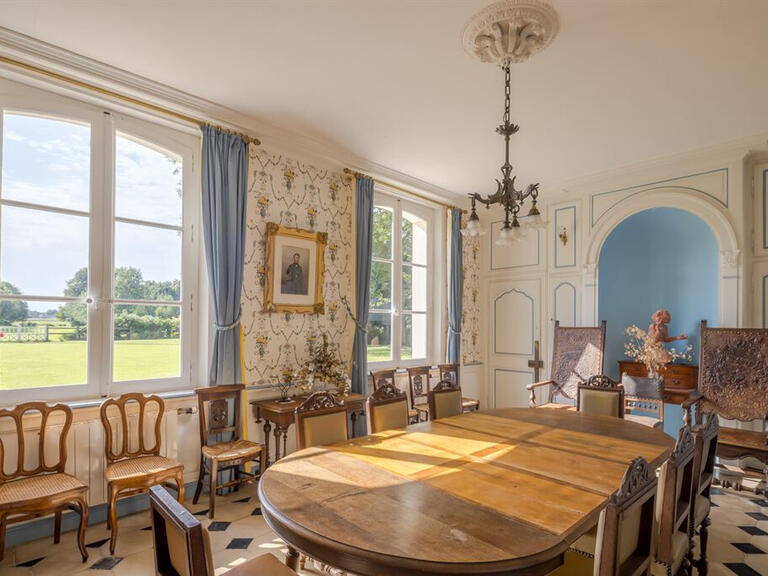 Château Auffay - 11 chambres - 1066m²