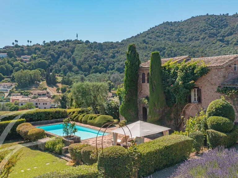 Propriété Auribeau-sur-Siagne - 4 chambres - 195m²