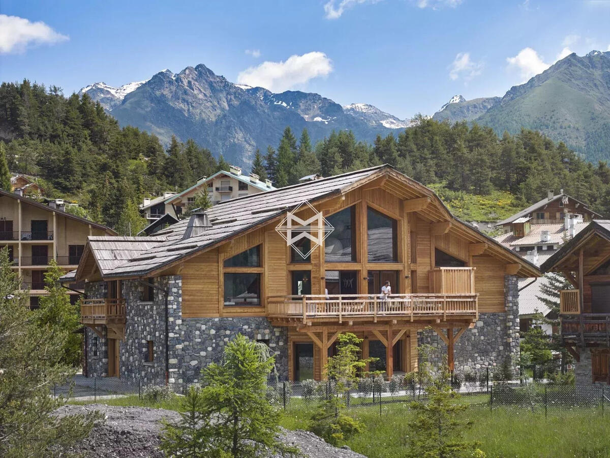 Chalet Auron