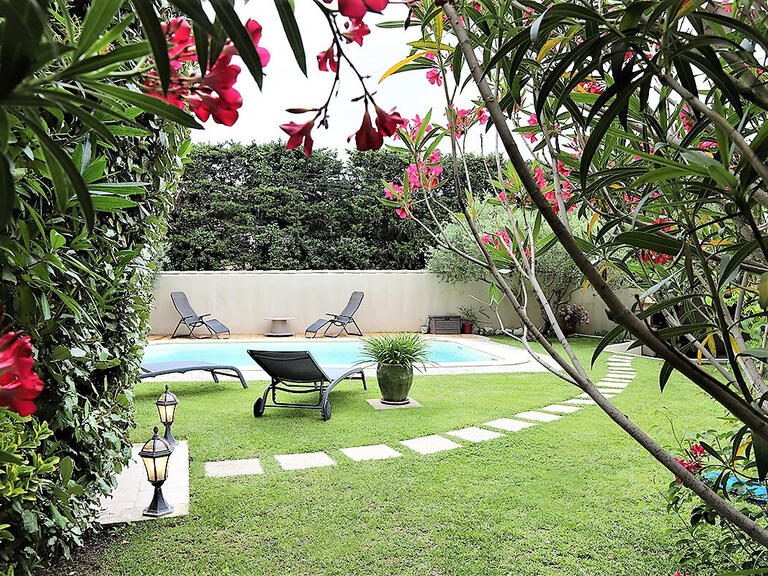 House Avignon - 6 bedrooms - 320m²