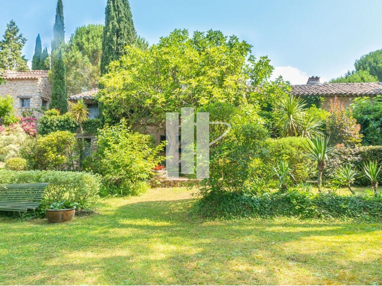 Maison Bagnols-en-Forêt - 10 chambres - 600m²