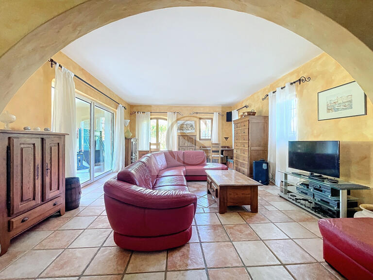 Villa Bagnols-en-Forêt - 4 chambres - 189m²