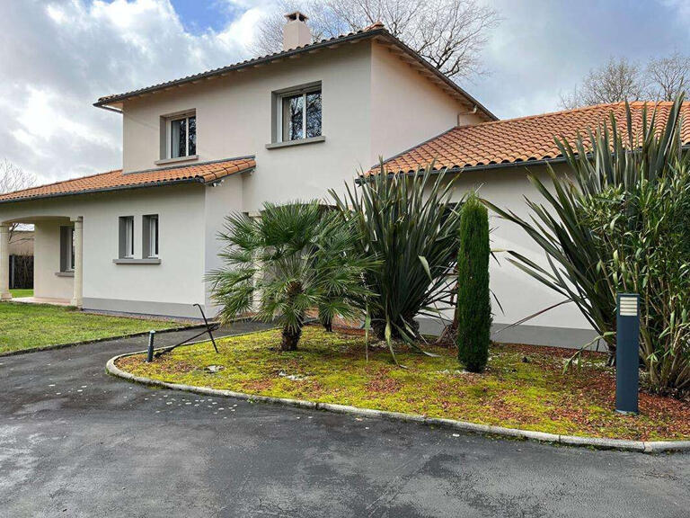 House Basse-Goulaine - 5 bedrooms