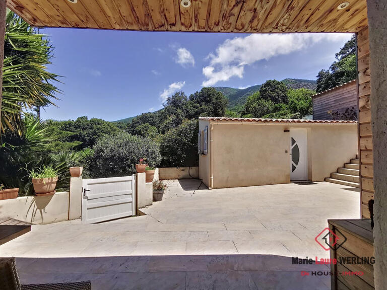 Villa Bastelicaccia - 3 bedrooms - 137m²