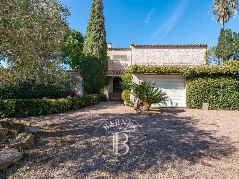 Villa Bastia - 4 bedrooms - 216m²