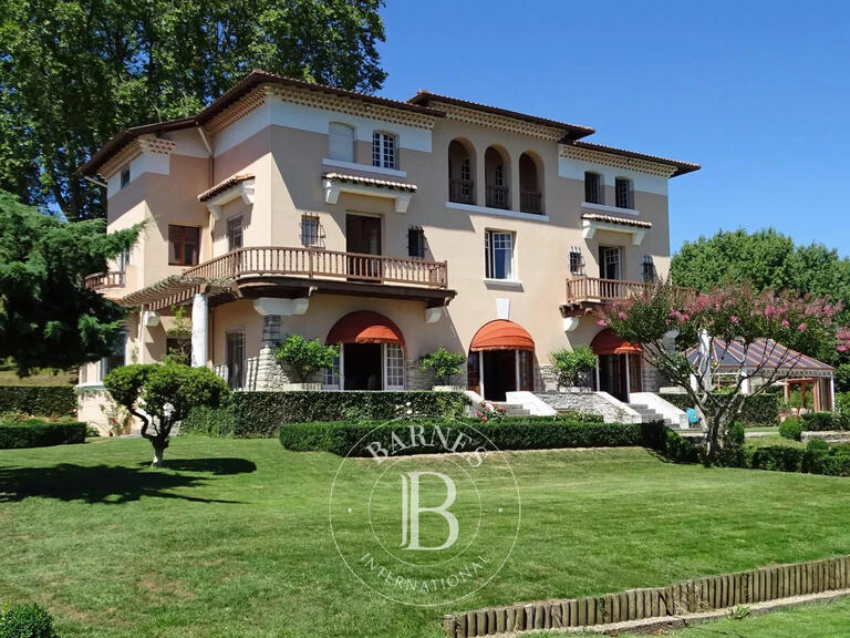 House Bayonne - 560m²