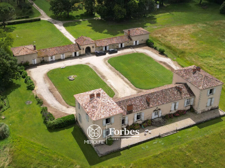 Château Bazas - 5 chambres - 1000m²