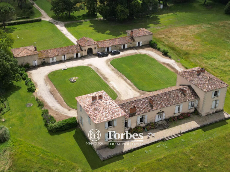 Château Bazas - 5 chambres - 1000m²