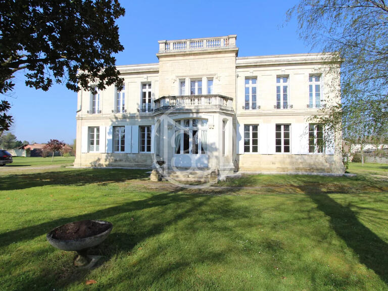 House Bazas - 8 bedrooms - 530m²