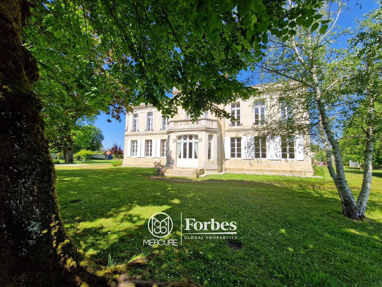 Maison Bazas - 8 chambres - 530m²