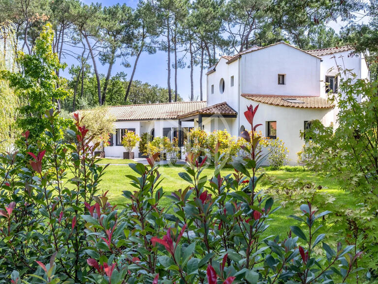 House Beauvoir-sur-Mer - 5 bedrooms - 239m²