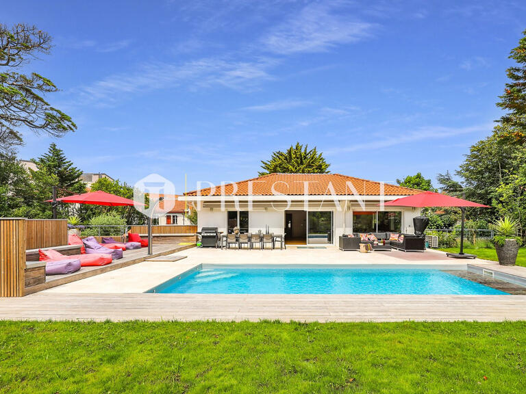 House Biarritz - 6 bedrooms - 320m²