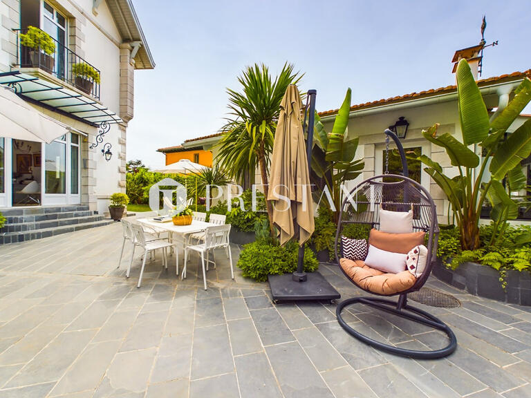 House Biarritz - 5 bedrooms - 258m²