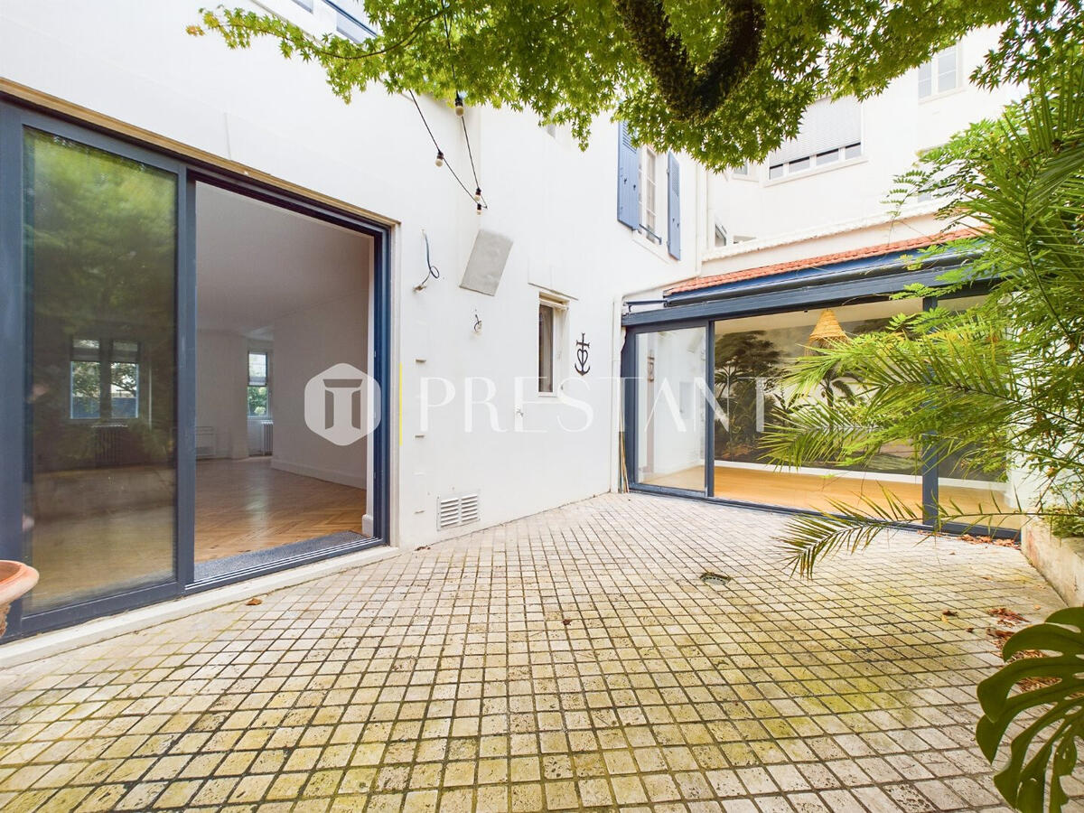 House Biarritz