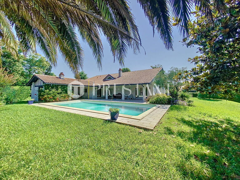 House Biarritz - 5 bedrooms - 312m²