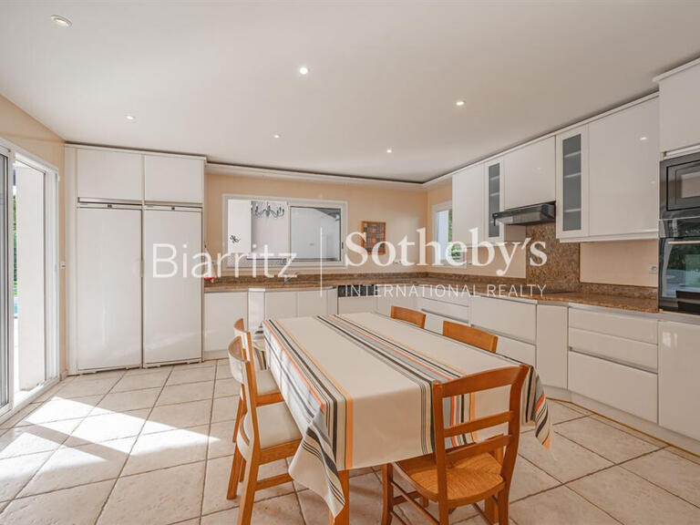 Maison Biarritz - 5 chambres - 320m²