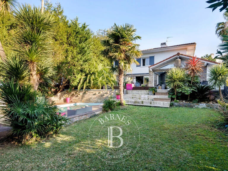 Maison Biarritz - 7 chambres - 301m²