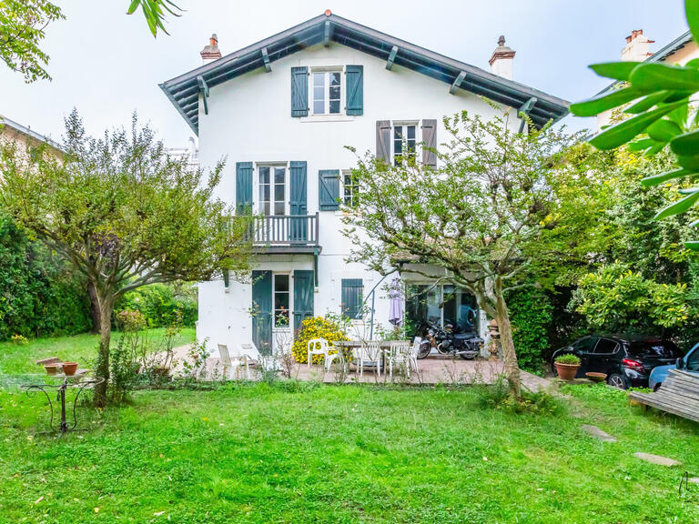 House Biarritz - 5 bedrooms - 266m²