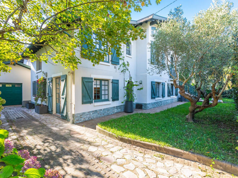 House Biarritz - 5 bedrooms - 216m²