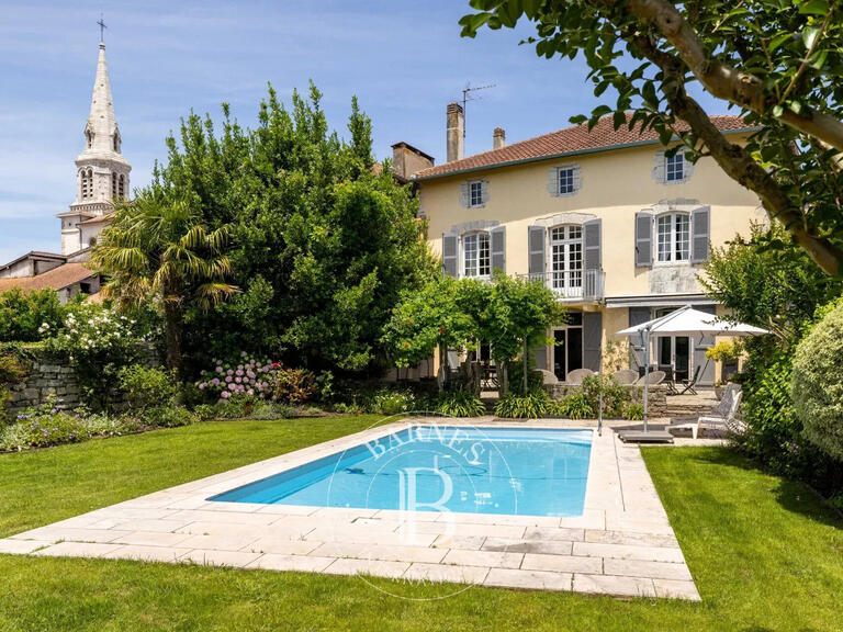 House Bidache - 5 bedrooms - 300m²