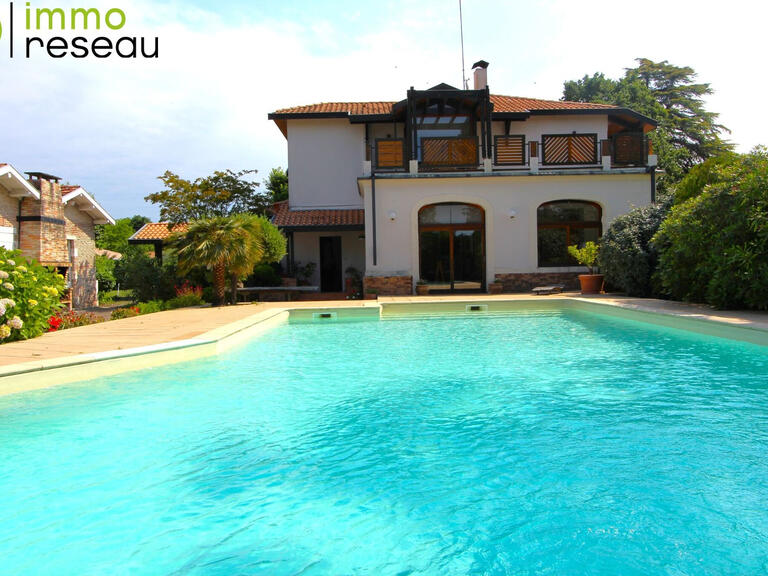 House Biganos - 7 bedrooms - 280m²