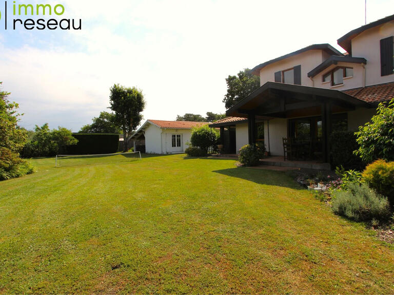 House Biganos - 7 bedrooms - 280m²