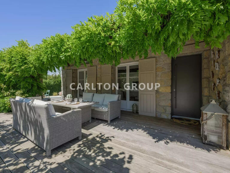 Maison Biot - 4 chambres - 188m²